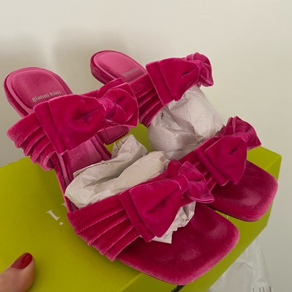 Pink velvet bow heels - Picture 7 of 7